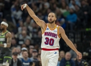 开云体育登录-关于勇士卫冕霸主地位岌岌可危主力伤缺的信息