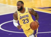 开云体育APP下载-湖人胜开拓者，詹皇分领军全队