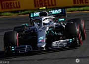 开云体育官网-红牛二队横扫梅赛德斯，汉密尔顿统治全场的简单介绍