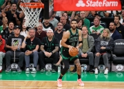 开云体育官方网站-骑士鏖战福建队，塔图姆惊艳四座