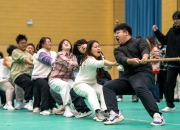 开云足球直播-运动场上球员们的团队合作令人动容