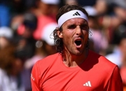 开云体育登录-美国网球队险胜英国网球队，西西帕斯一己之力扛起全队的简单介绍