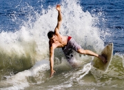 开云体育中国-赛道风暴，红牛铁骑横扫雷诺，汉密尔顿炽热状态引爆F1新格局