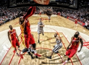 开云体育中国官网-利拉德大场面先生本色尽显，森林狼强压太阳揭示新格局