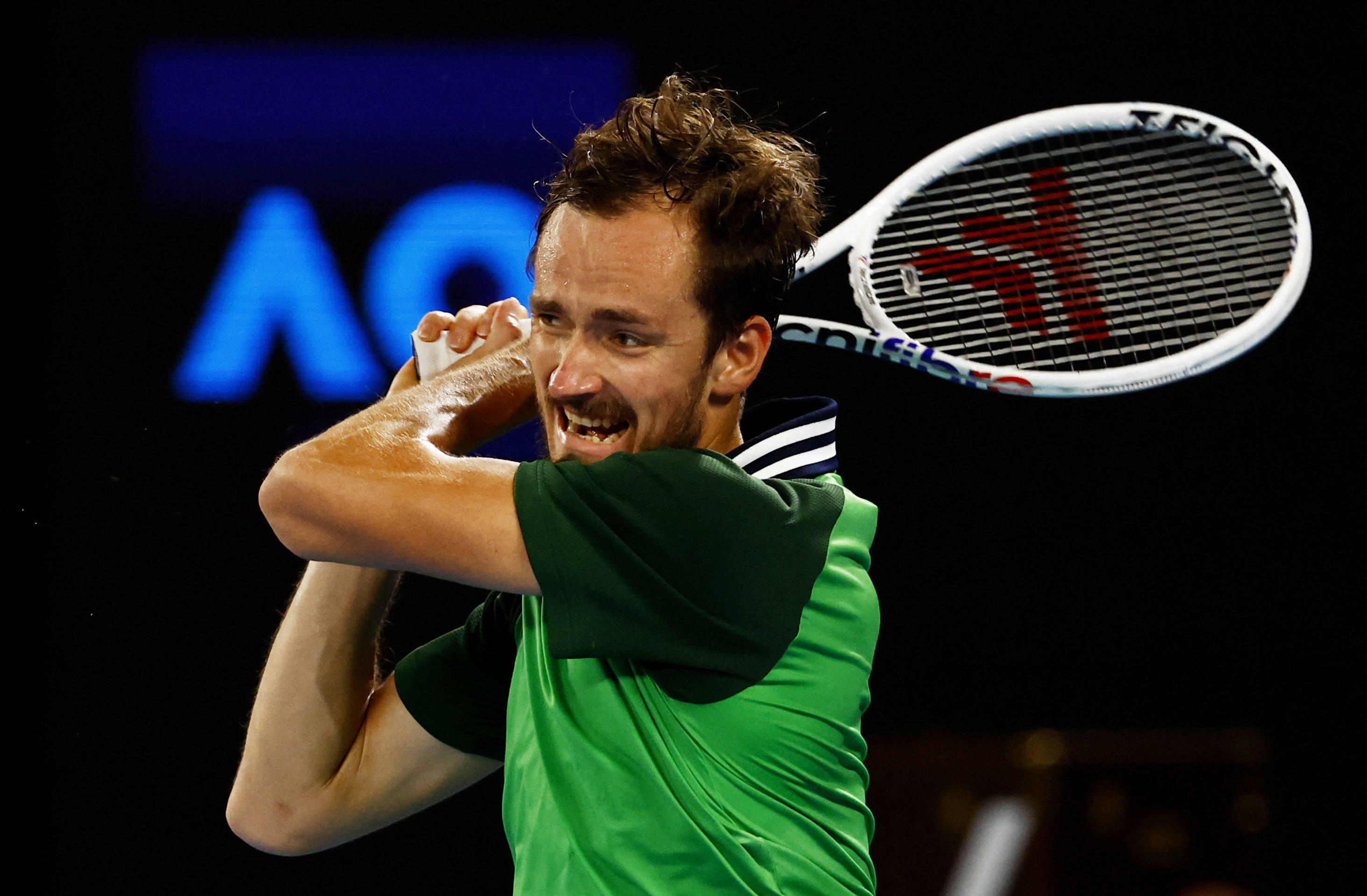 意大利网球队碾压美国网球队,梅德韦杰夫完成帽子戏法的简单介绍 意大利网球队碾压美国网球队,梅德韦杰夫完成帽子戏法的简单介绍