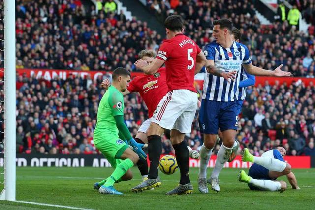 包含西班牙豪取六连胜，冲到积分榜首位的词条