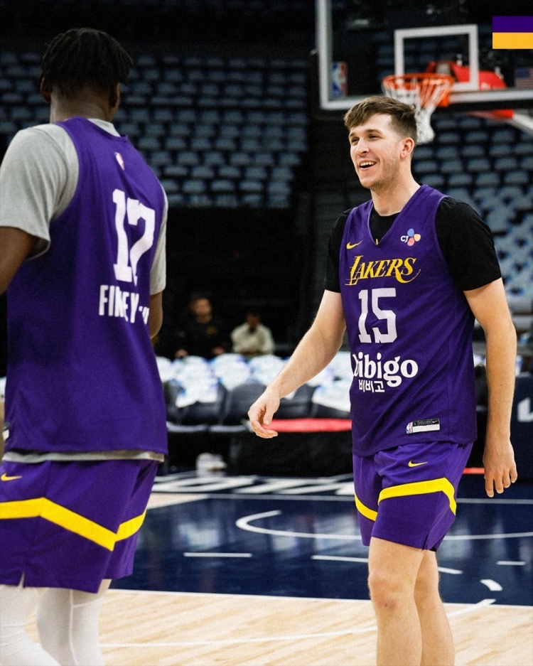 包含利摩日逆转克莱蒙，取得关键胜利的词条