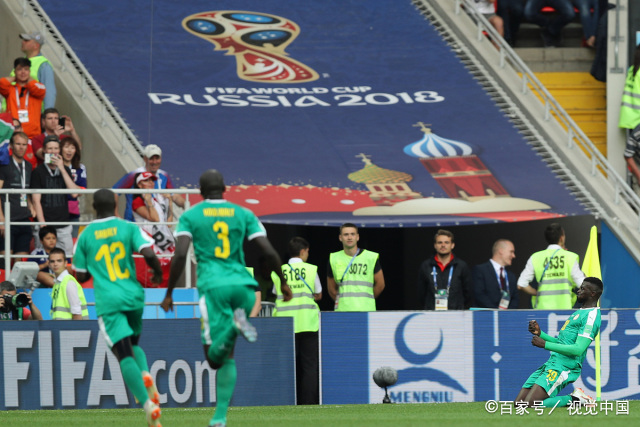 球队中有一位新星在比赛中大放异彩，展现出色的表现的简单介绍