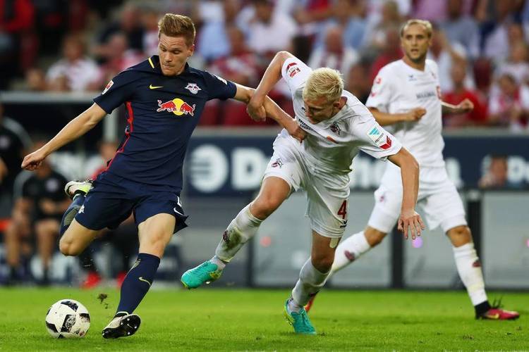 阿斯顿维拉主场踢平,中游位置继续保持 阿斯顿维拉主场踢平,中游位置继续保持