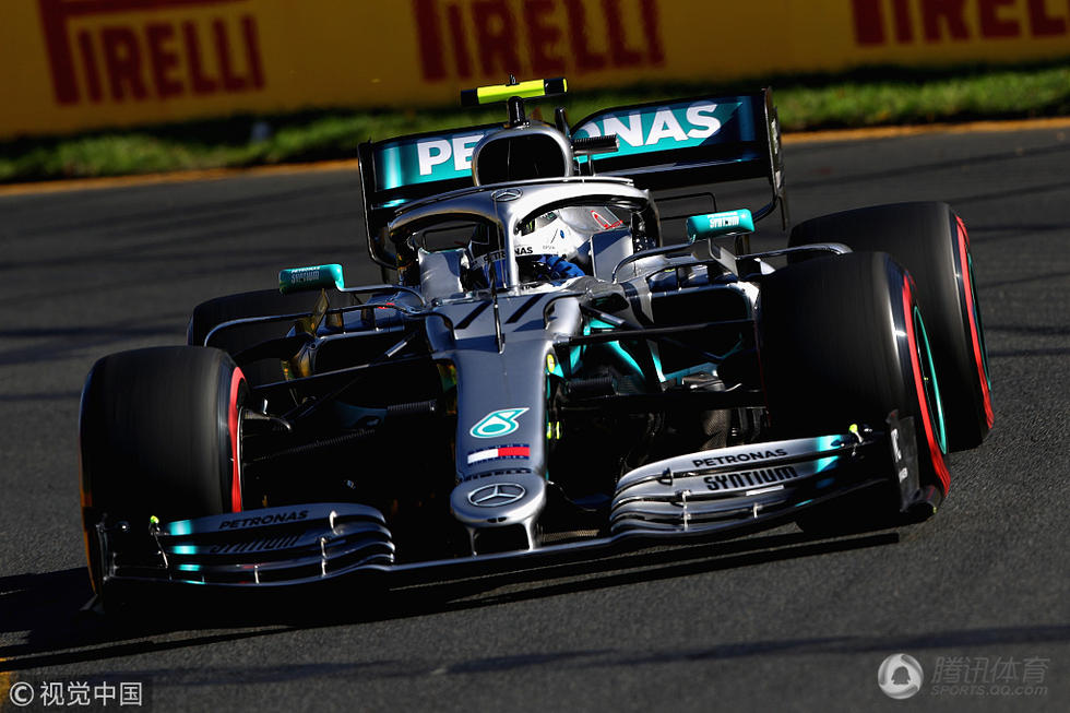 红牛二队横扫梅赛德斯，汉密尔顿统治全场的简单介绍