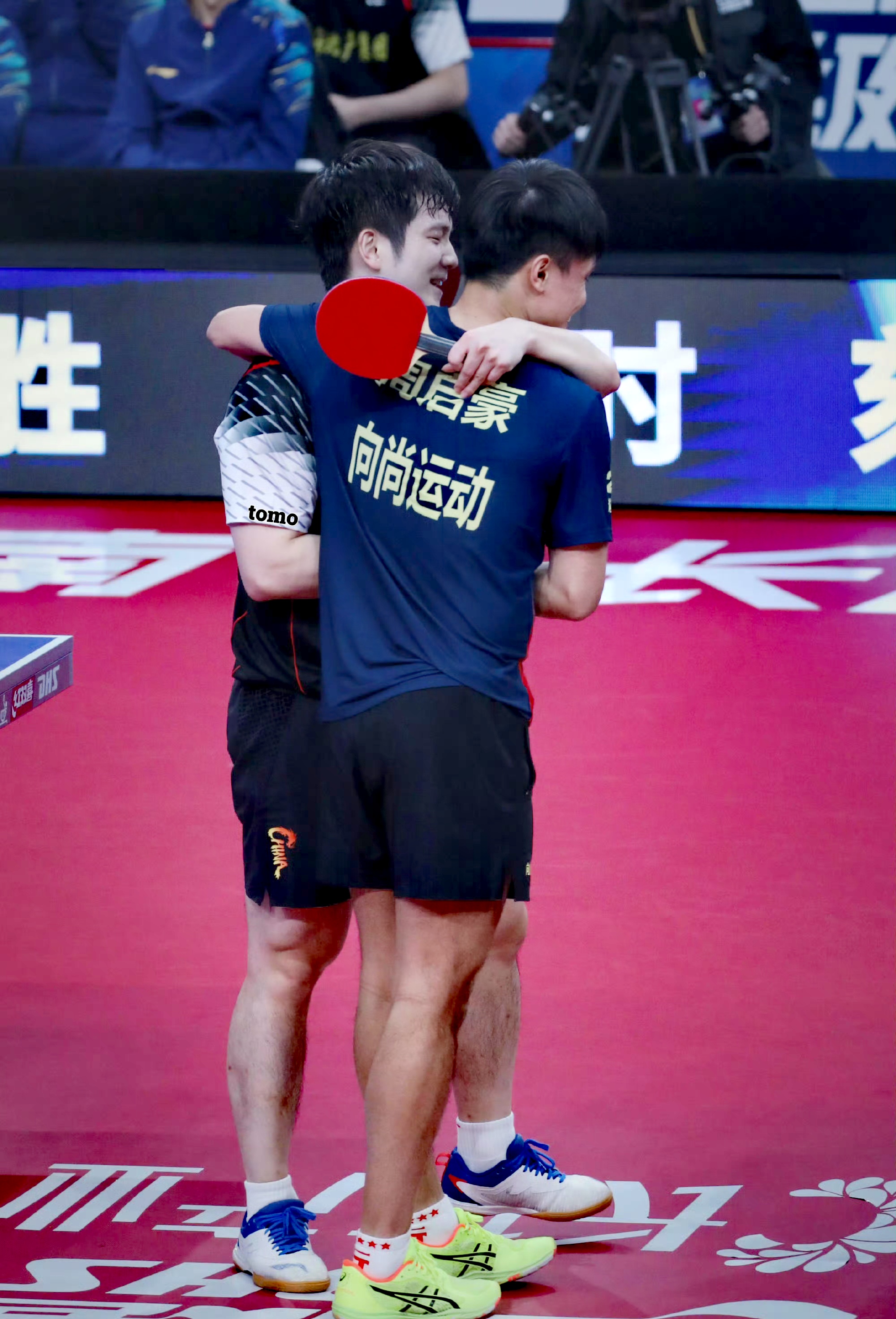 关于日本队险胜韩国队，樊振东高光表现的信息