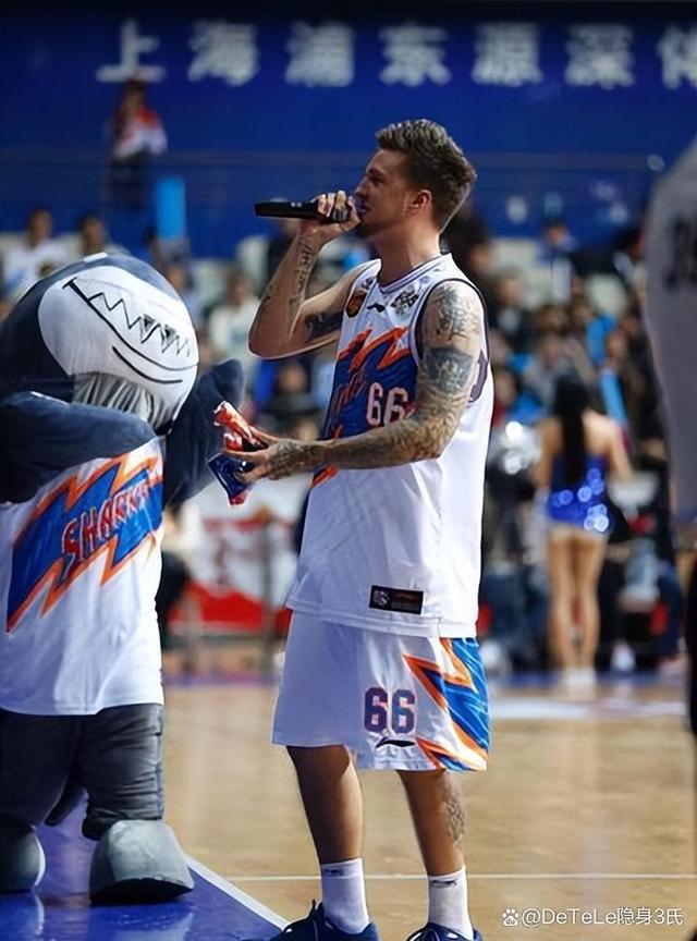 关于波兰男篮轻取南韩男篮，汉密尔顿爆发神勇的信息