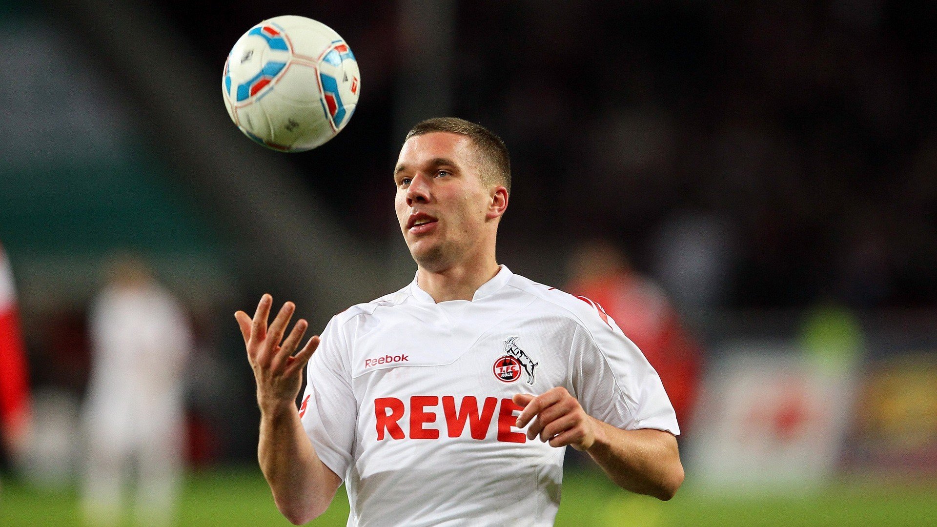 当奇迹与纪录同框,巴拉圭绝杀佛罗伦萨,哈兰德刷新纪录的足球平行宇宙